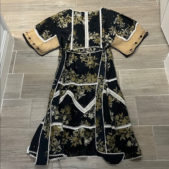 Let me be dress excellent condition - Picture 10 of 10